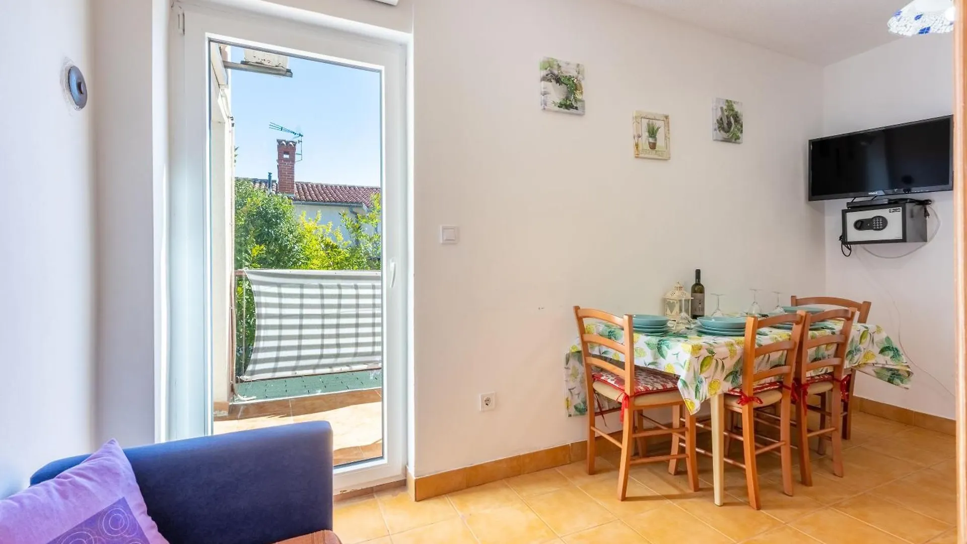 באניולה Apartments Davor
