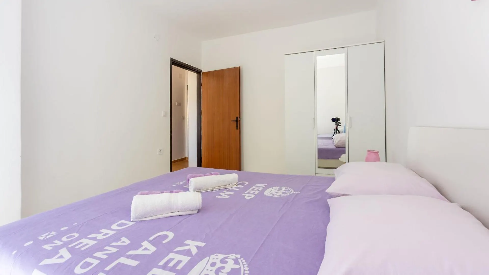 באניולה Apartments Davor